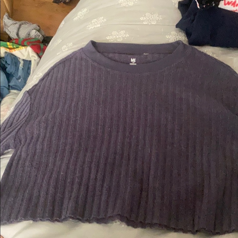 Crop sweater